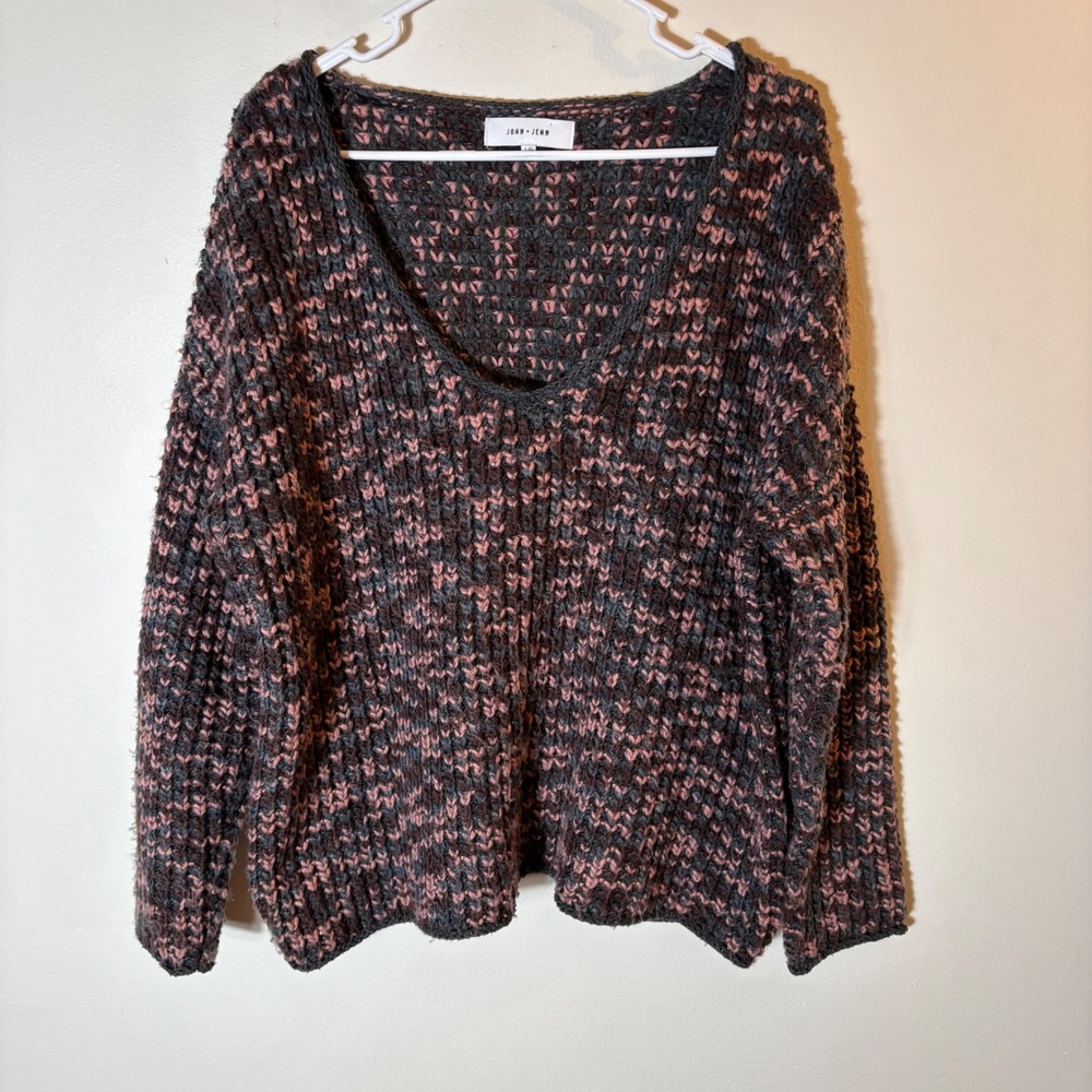 JOHN + JENN Oversized Textured V-Neck Sweater Size Large Cozy Knit Pink‎ Gray